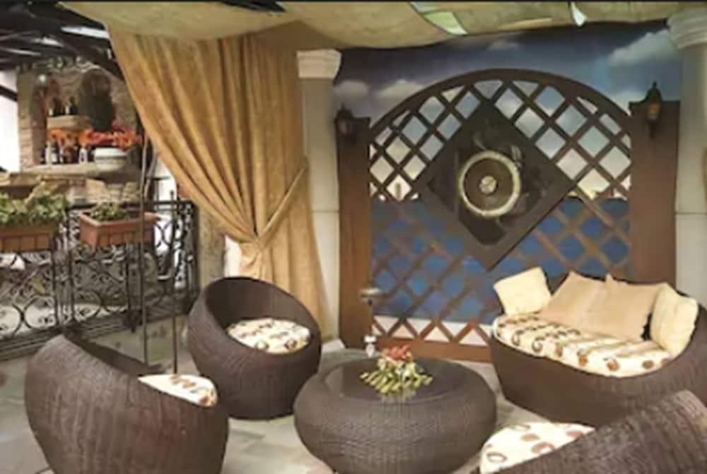 Hotel Casa Garcia 4*